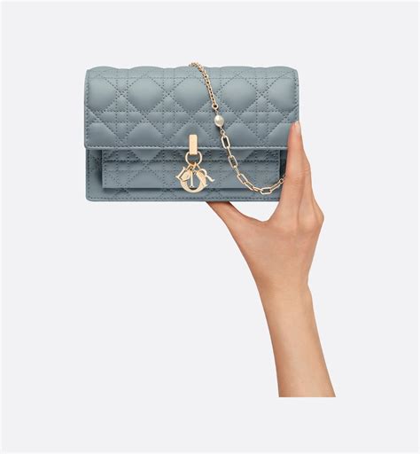 pochette con catena lady dior|Pochette Dior in Pelle Blu .